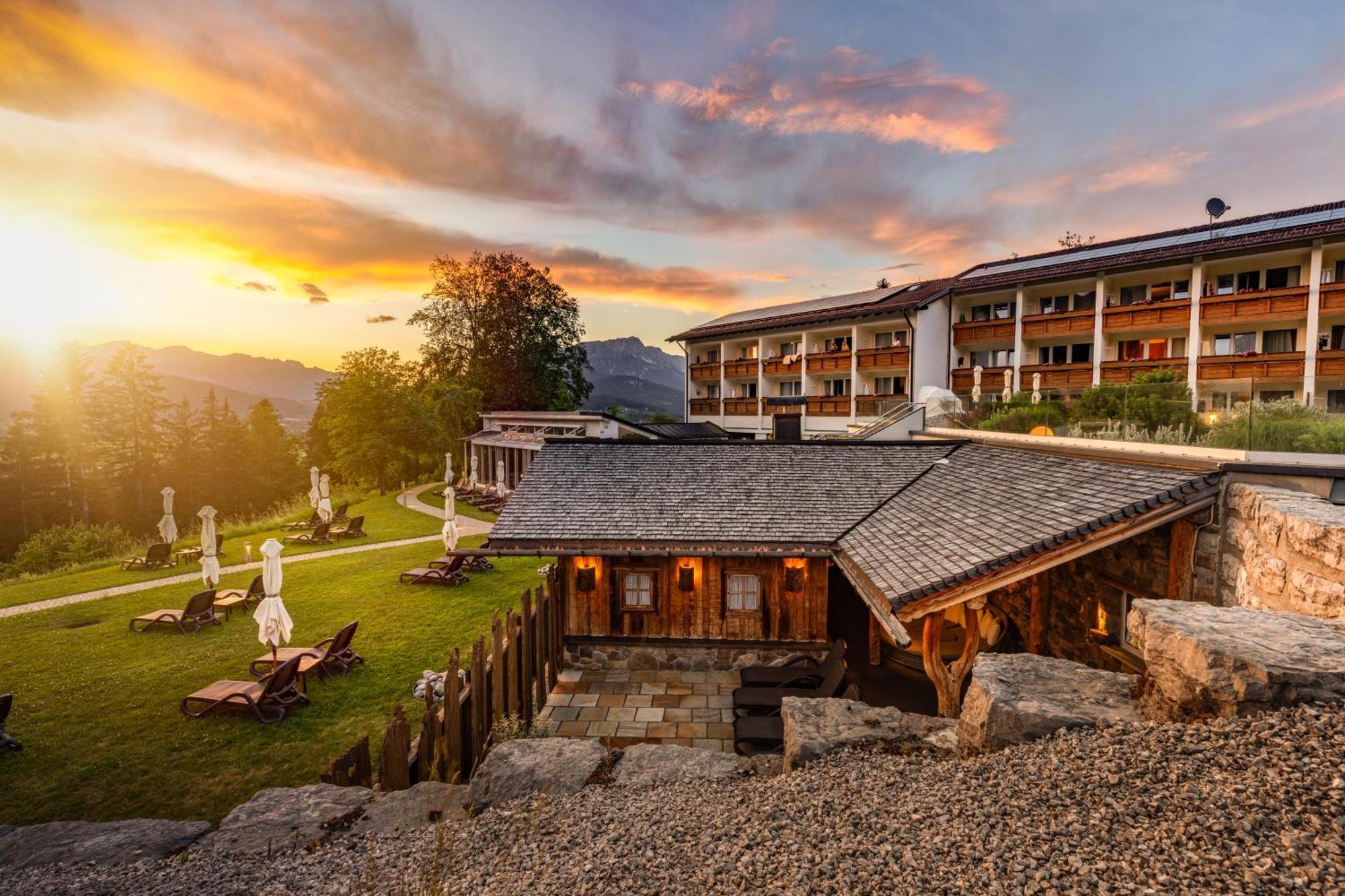 Alm- & Wellnesshotel Alpenhof Schoenau am Koenigsee Exterior photo